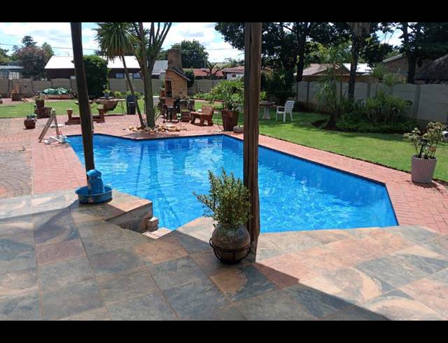 4 BEDROOM HOUSE FOR SALE IN STRUBENVALE